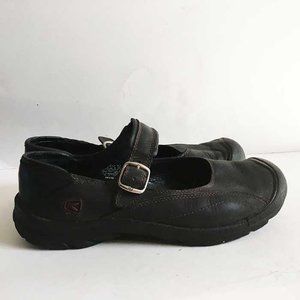 Keen black Mary Janes 8.5